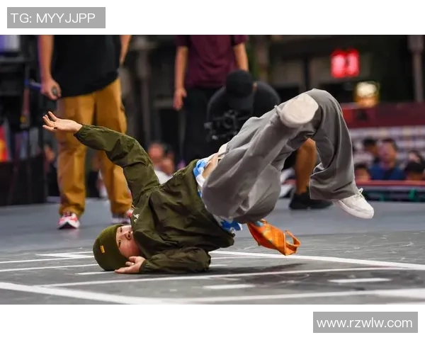 南京街舞队状态引发热议舞者表现与团队合作的争论不断升级