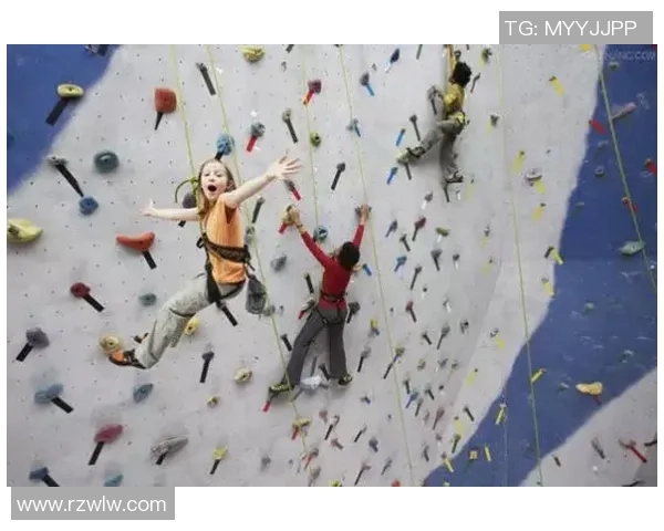 深圳攀岩队的团队协作探索与挑战精神的完美结合 深圳攀岩队的团队协作探索与挑战精神的完美结合